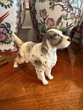 Vintage Porcelain English Setter Figurine Ceramic Statue - Gray and White